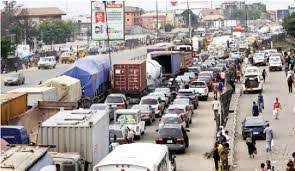 Lagos-Ibadan Expressway gridlock: FG apologises, promises improved traffic management